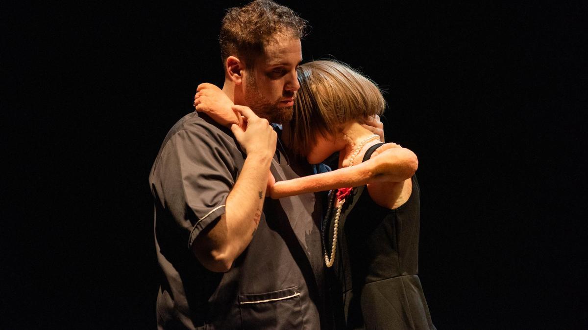 'Entrepieles', del titiritero aragonés Josean Mateos.