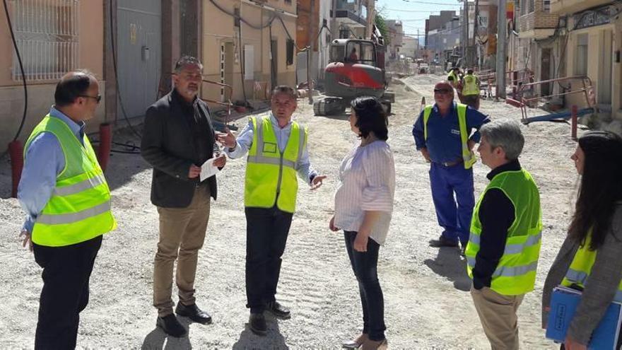 Sandoval y Meca visitaron ayer las obras del barrio de Santa Quiteria.