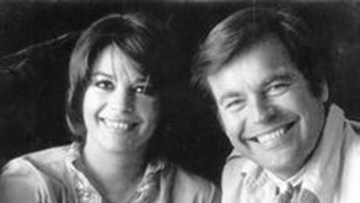 La actriz con su marido, Robert Wagner y la hija de ambos, en 1972.