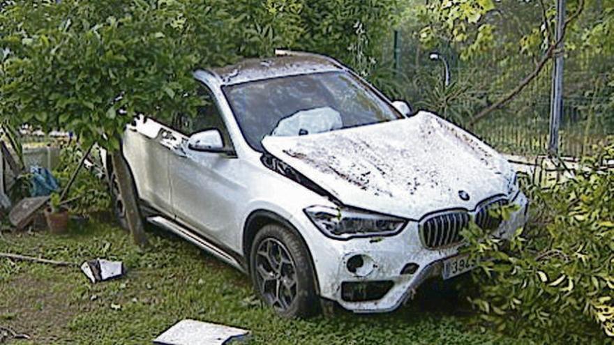 Accidente de tráfico en A Coruña: de la carretera a la huerta de una en Culleredo