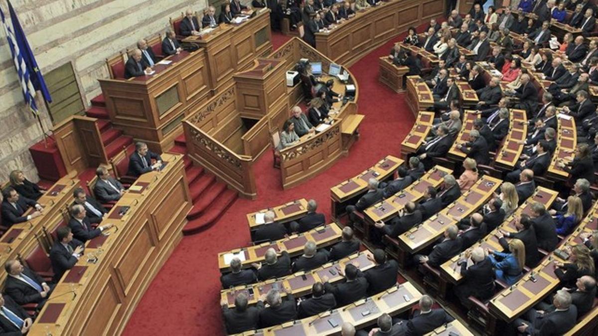 Diputados en el Parlamento de Grecia, durante la votación fracasada para elegir presidente, este lunes en Atenas.
