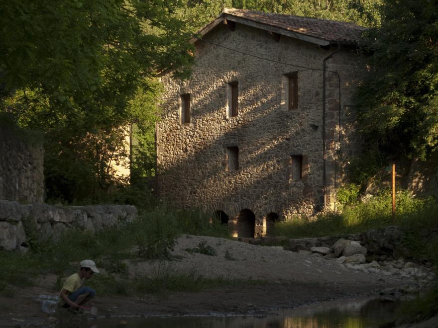 L&#039;edifici del Molí Petit, que gestiona i dinamitza el Centre d’Educació Ambiental Alt Ter.