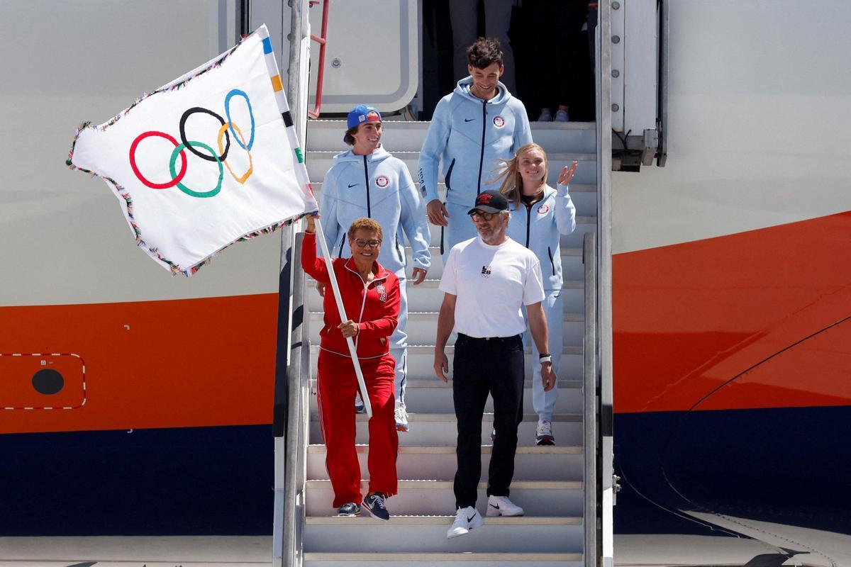 La bandera olímpica ya está en Los Ángeles, sede de los Juegos en 2028