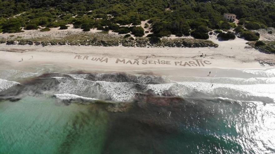 La acción ha tenido lugar la mañana de este viernes en la playa de Es Morters, cerca de Ses Covetes.