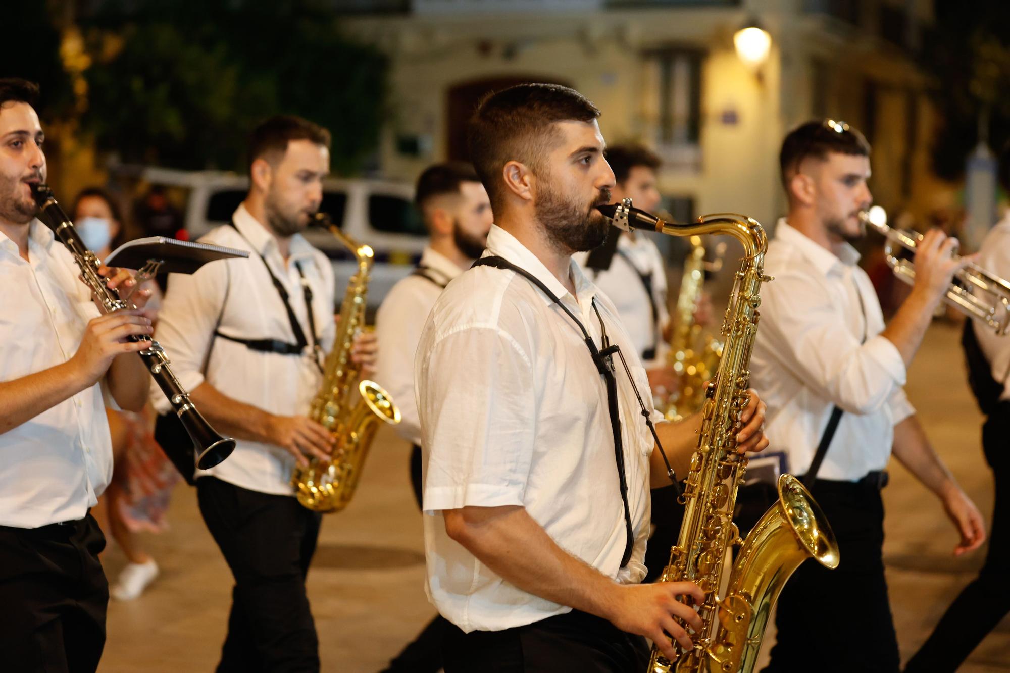 Búscate en el segundo día de Ofrenda por la calle de Caballeros (entre las 22.00 y las 23.00 horas)