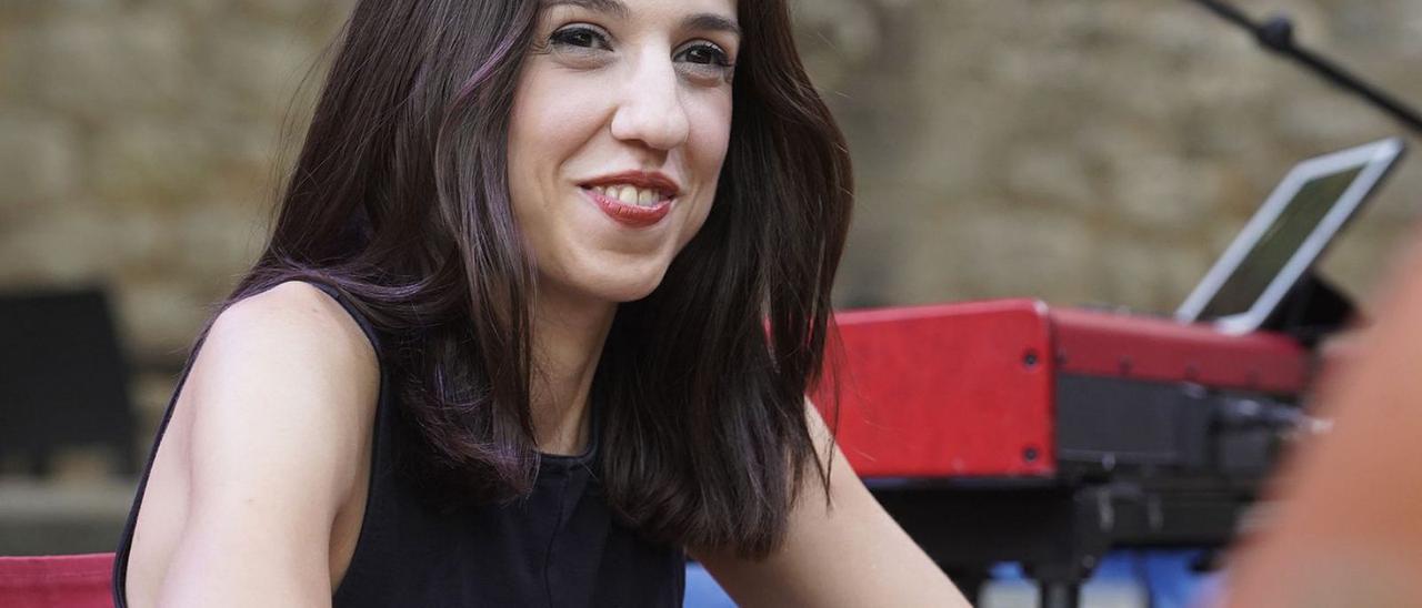 Gemma Humet presentant ahir a la tarda a Girona el llibre «Les veus del mar»