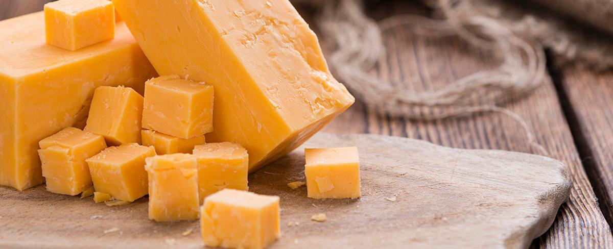Queso cheddar