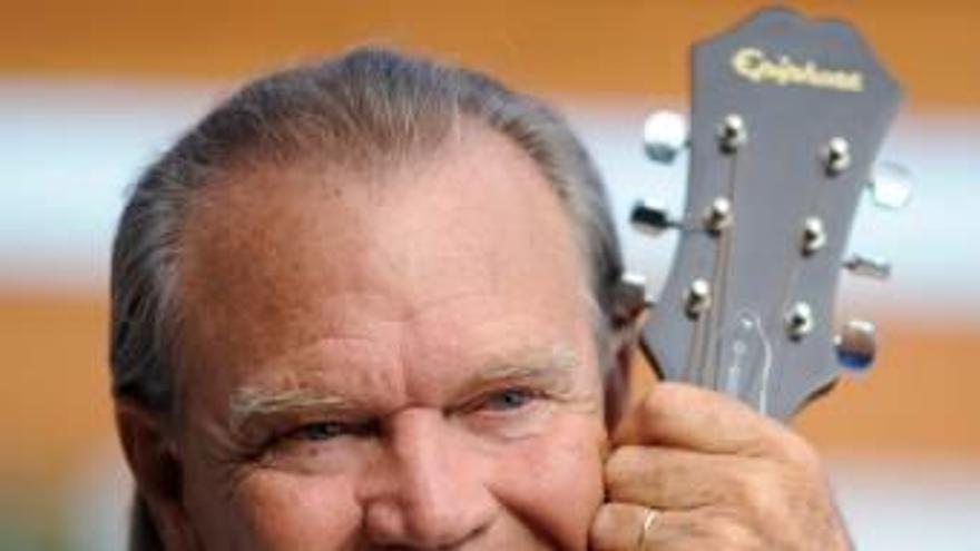 Glenn Campbell, estrella country, muere a los 81 años