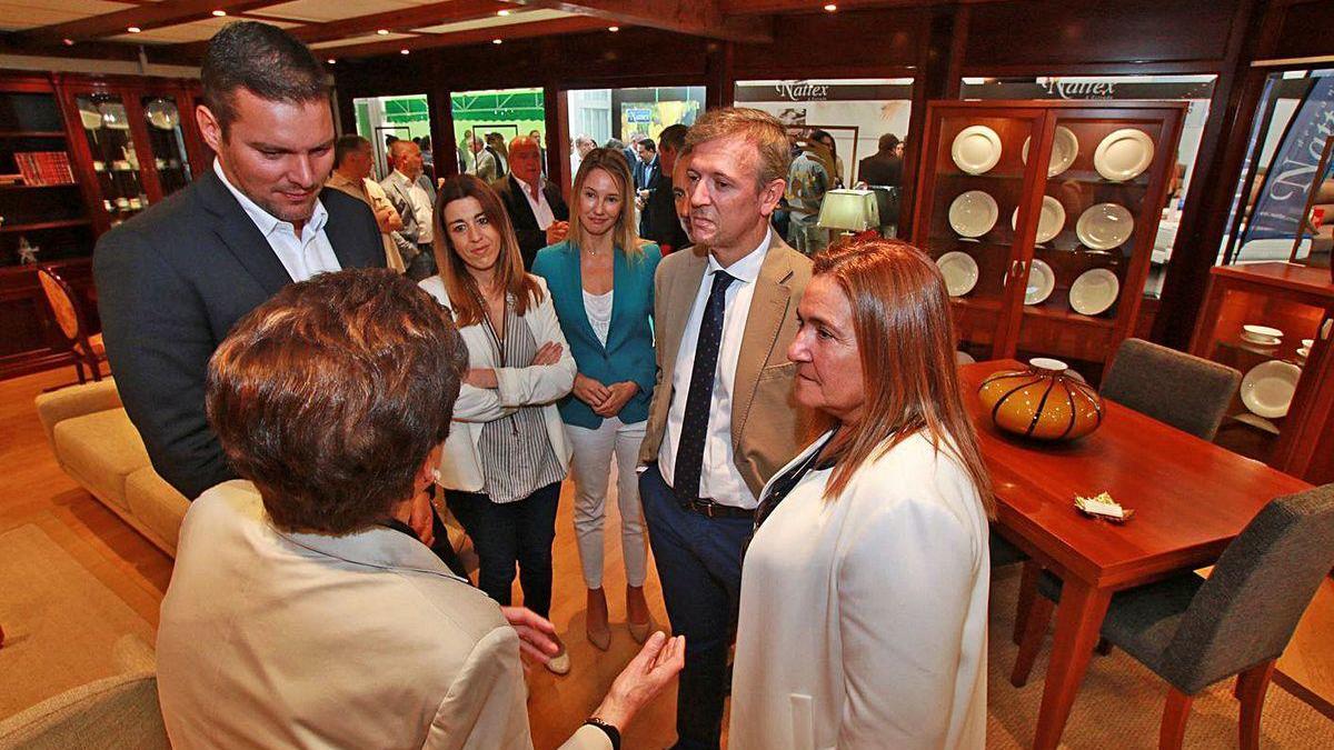 Imagen de archivo de una inaugurción de la Feira do Moble de Galicia en A Estrada.