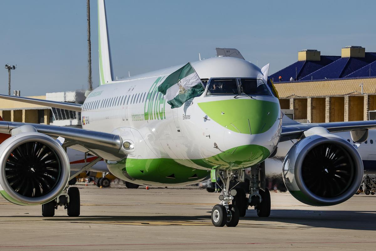 Avión de Binter en el vuelo inaugural a Sevilla.