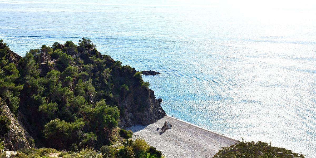 Playa de la Cala del Pino, en Nerja.