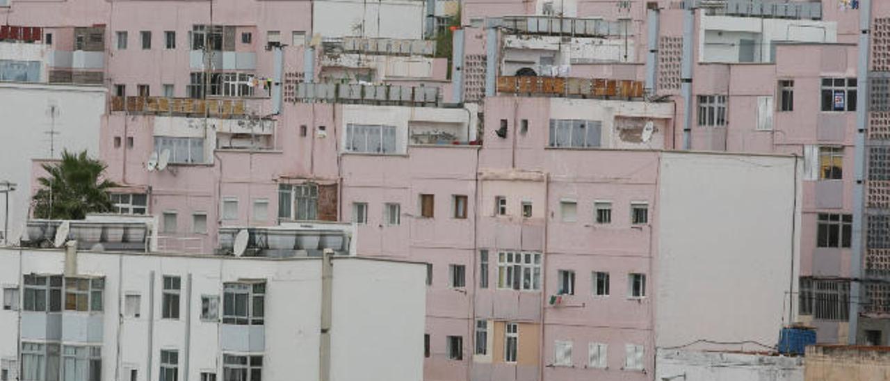 Vista parcial de algunos bloques del barrio de Las Rehoyas.