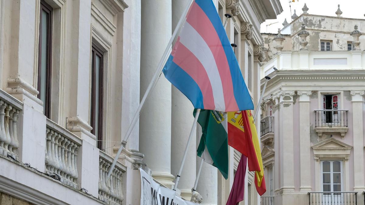 El Partido Feminista y el Instituto de Política Social mostraron juntos su rechazo a la Ley Trans de Montero