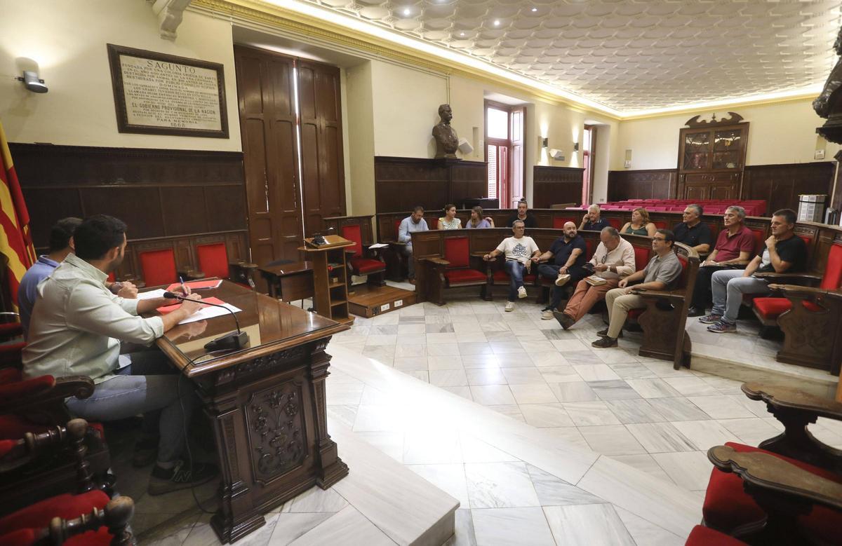 Imagen de archivo de una reunión del consorcio comarcal de agua.