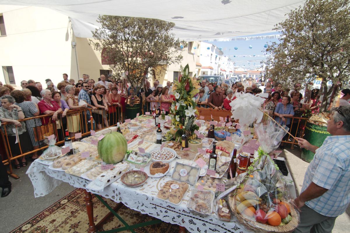 Mesa del Ramo de Casar de Cáceres.