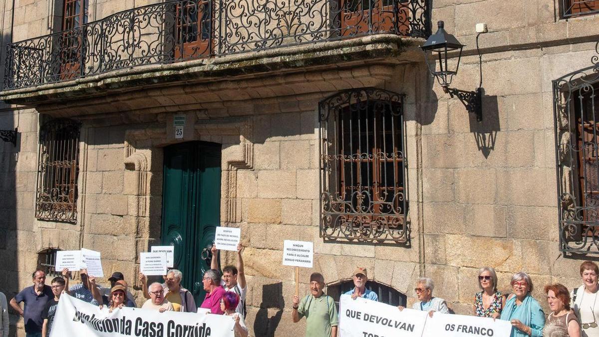 Protesta ciudadana para recuperar la Casa Cornide.