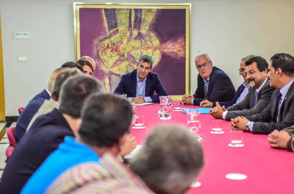 Reunión de los empresarios del Norte con Clavijo.