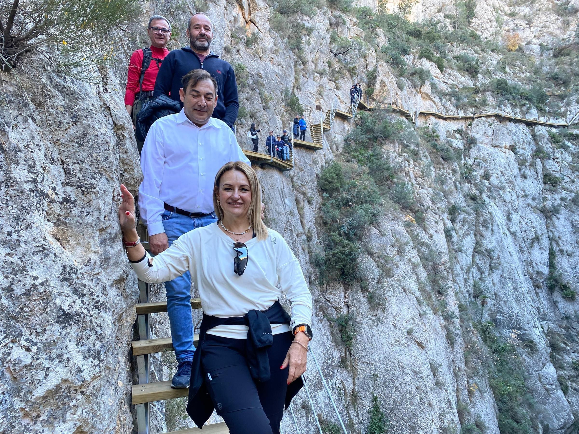 Relleu amplía 150 metros el recorrido de la pasarela que recorre el barranco desde el antiguo pantano
