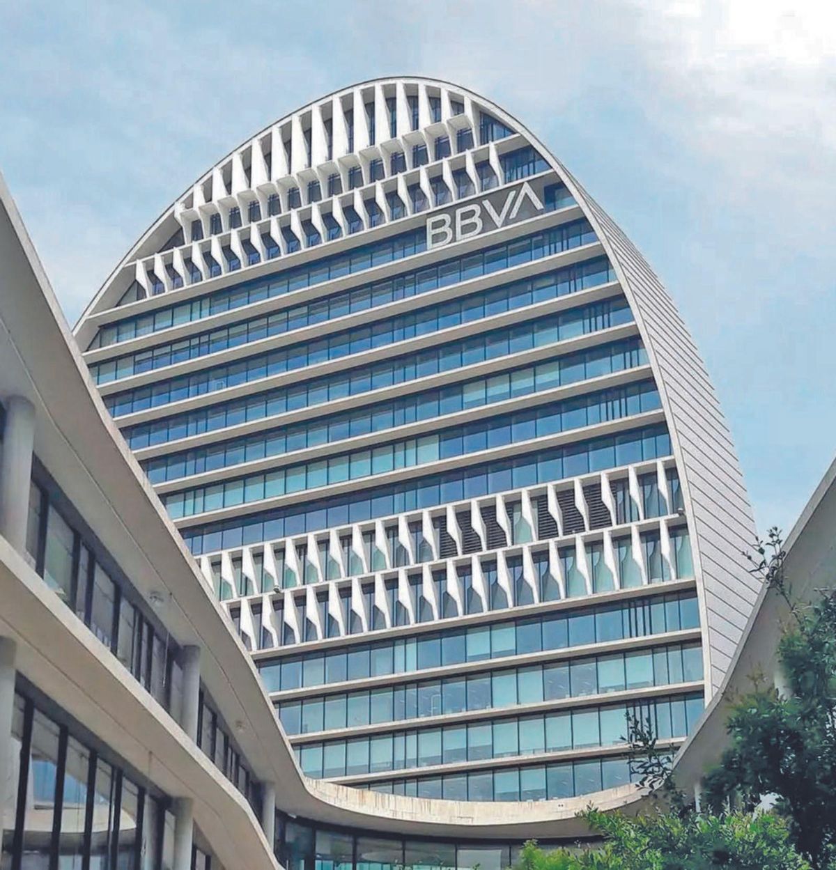 El BBVA i el Sabadell tanquen 17 mesos de pols per una opa incerta El BBVA i el Sabadell tanquen 17 mesos de pols per una opa incerta