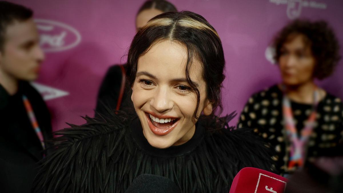 Rosalía, en la gala de LOS40 Music Awards 2025, en el Roig Arena de Valencia.