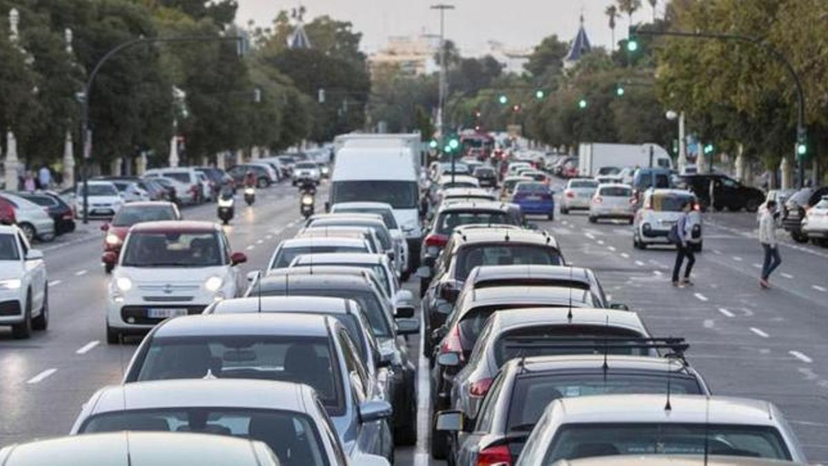 València es una de las ciudades obligadas a reducir emisiones de los vehículos