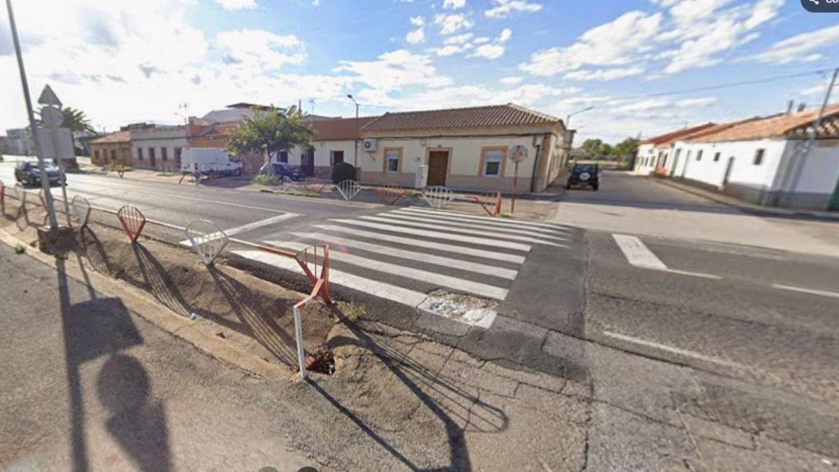 Paso de peatones situado en la calle Carretera de Puertollano donde ocurrió el atropello.