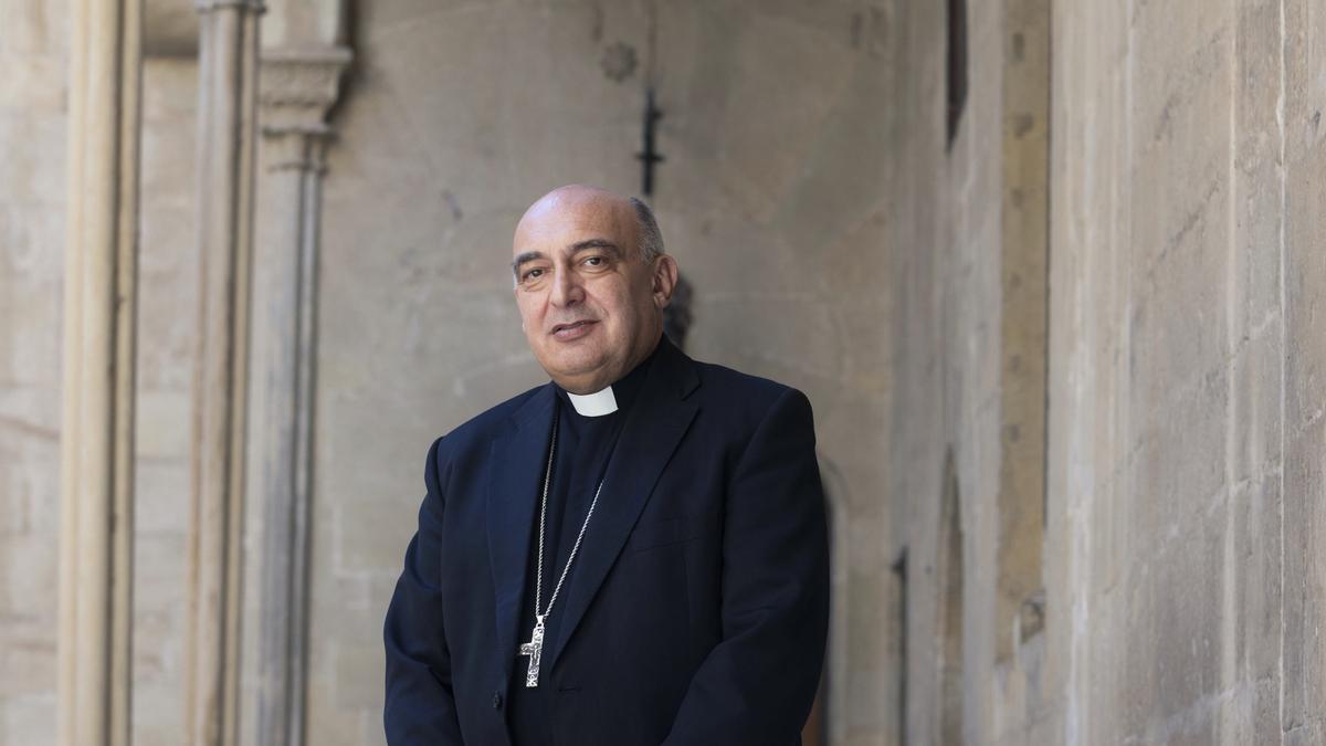 Enrique Benavent Vidal (Quatretonda, 1959) en el Palacio Episcopal de Tortosa