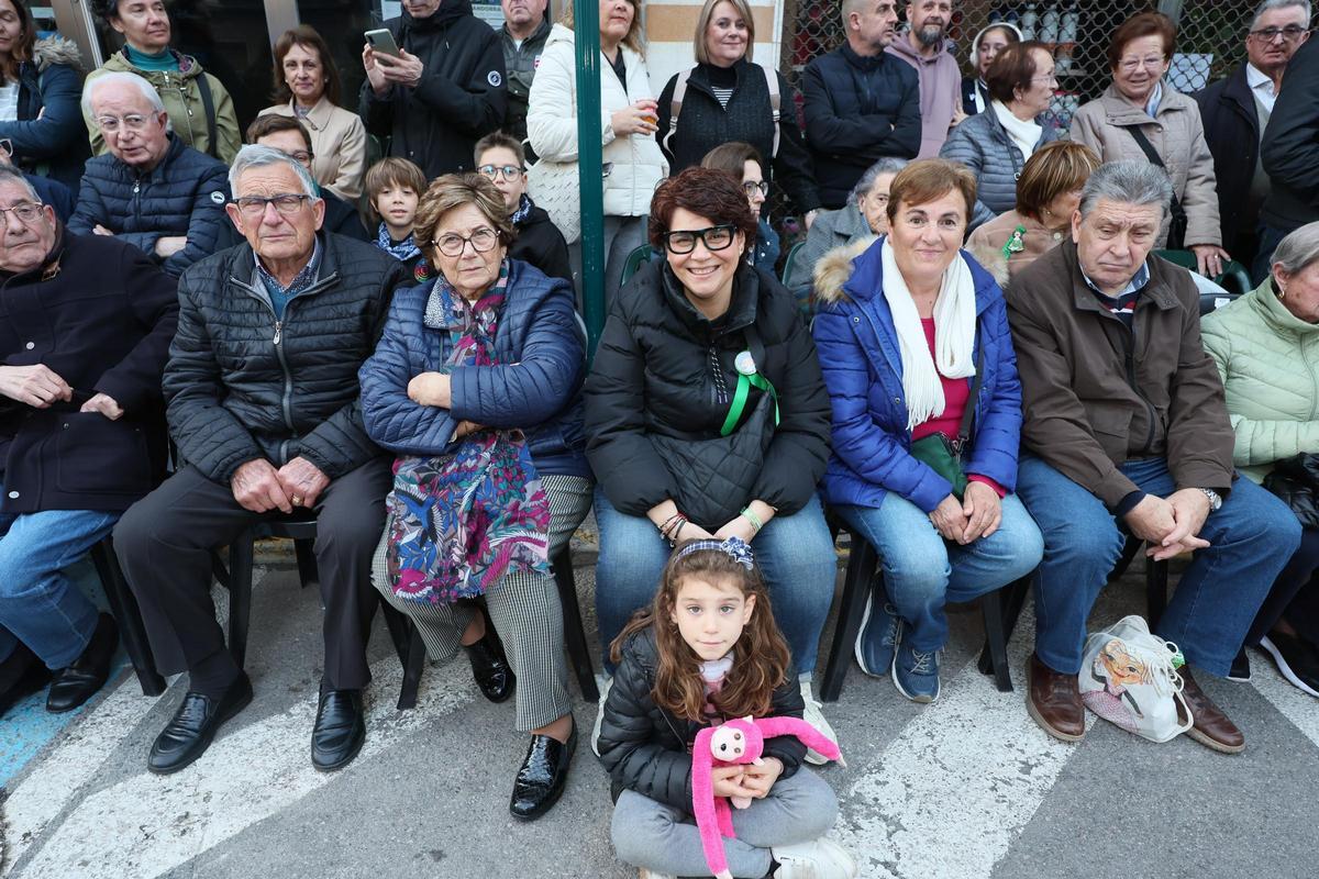 Búscate en la macrogalería de fotos más esperada: Las collas, protagonistas un año más de la Magdalena