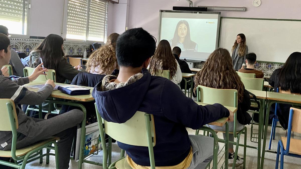 Clase para jóvenes llevada a cabo por la Fundación Quirónsalud