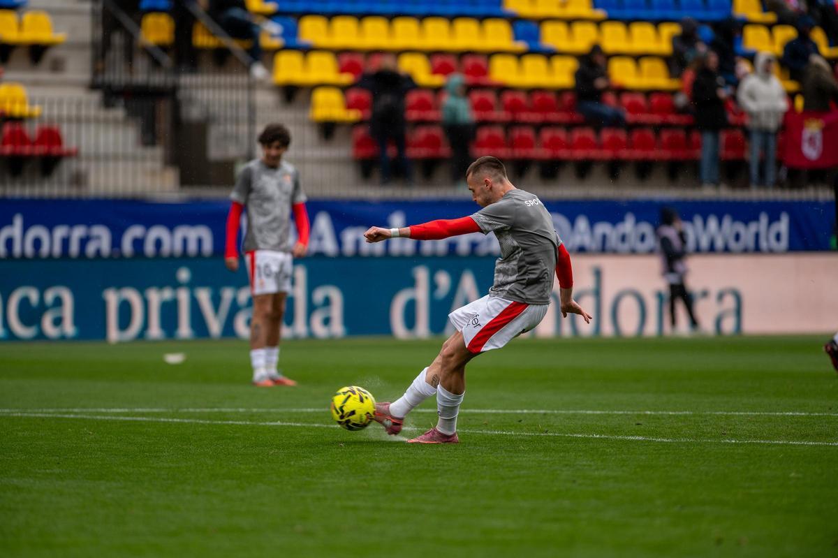 En imágenes: las fotos del partido entre el Andorra y el Sporting de Gijón