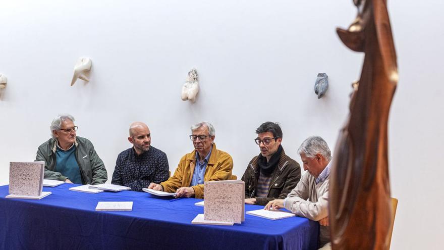 El escultor Xosé Cid presenta el catálogo “Silencio y Materia” por sus 50 años profesionales
