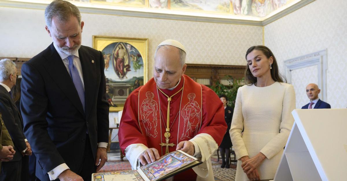 El Papa fa una crida "en favor de  la pau" després de rebre els Reis