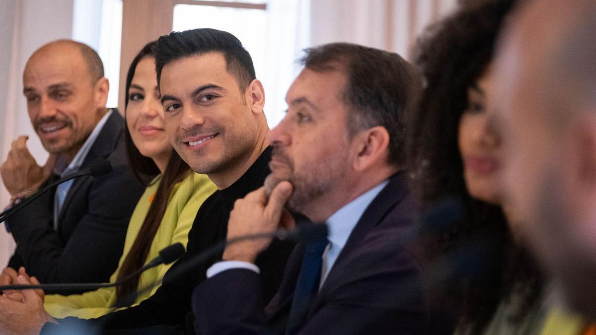 El cantante mexicano Carlos Rivera, en un momento de la rueda de prensa sobre la gala de elección de la reina. | | ANDRÉS GUTIÉRREZ