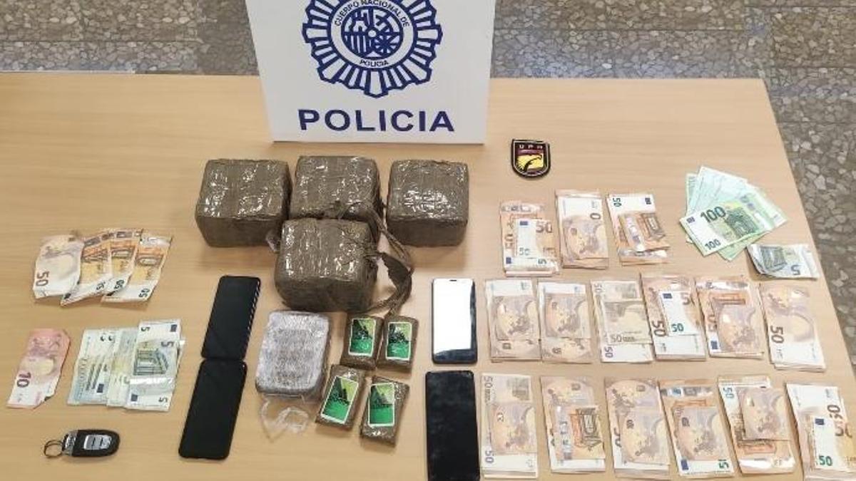 Efectos intervenidos por la Policía Nacional a dos jóvenes en Carlinda