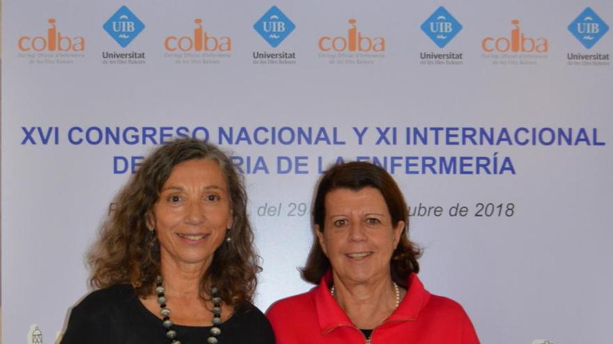 La presidenta del COIBA, Rosa María Hernández, y la presidenta del Congreso, Gloria Gallego