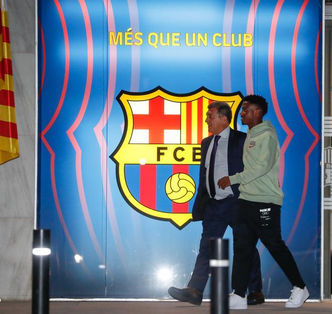 Las imágenes de Ansu Fati en las oficinas del FC Barcelona