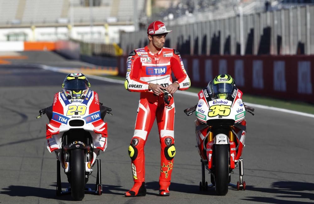 Así se hizo la foto de los nueve gandadores de la temporada en #MotoGP