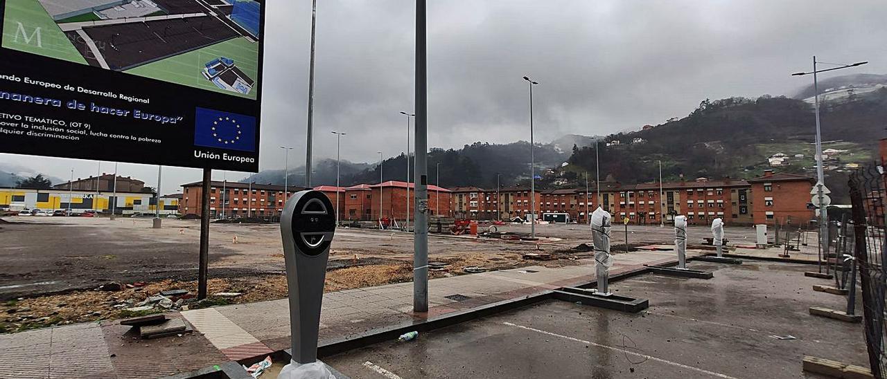 Los puntos de recarga instalados en La Mayacina, en la tarde de ayer. | A. Velasco