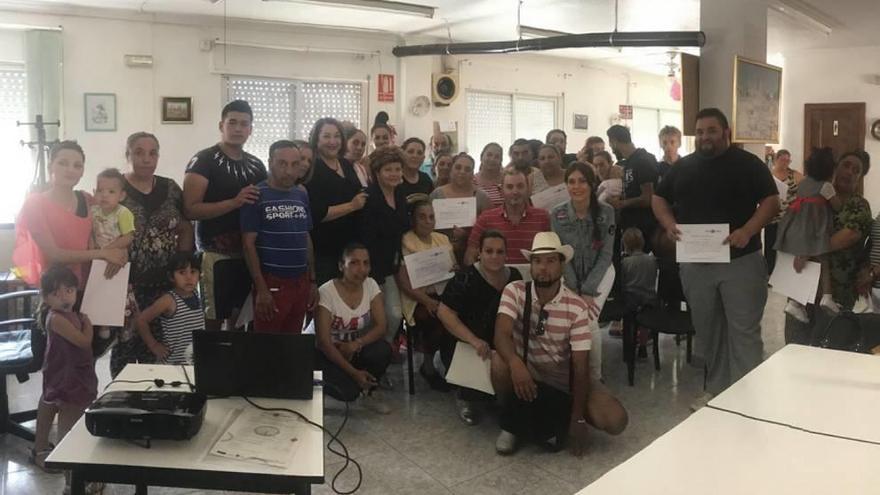 Quince familias de los barrios altos se forman con el Plan de Desarrollo Gitano