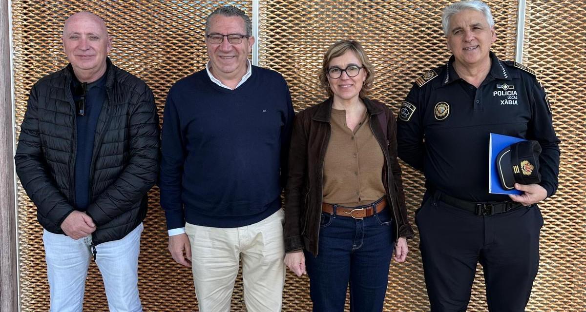 El concejal de Emergencias, el presidente de la Diputación, la alcaldesa y el intendente jefe de la Policía Local