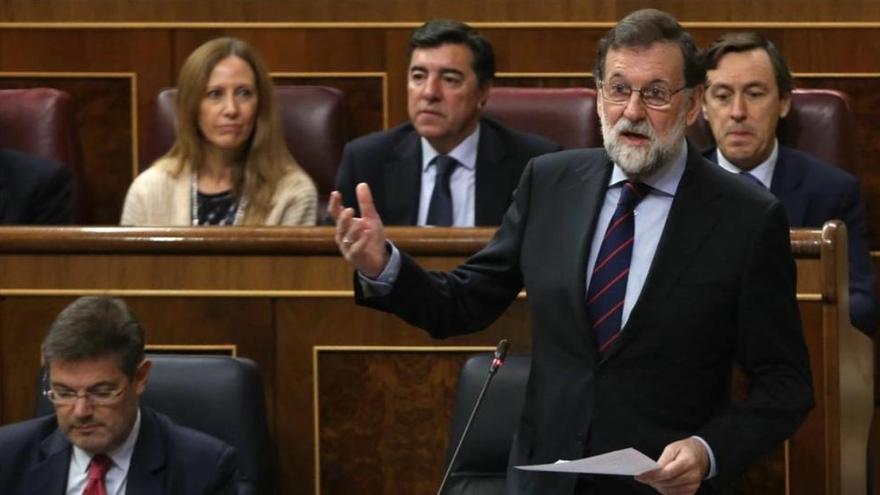 Rajoy asegura que la &quot;prueba&quot; de que la Constitución está viva es el 155