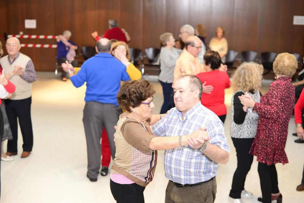 Bailes para mayores en centros cívicos de A Coruña