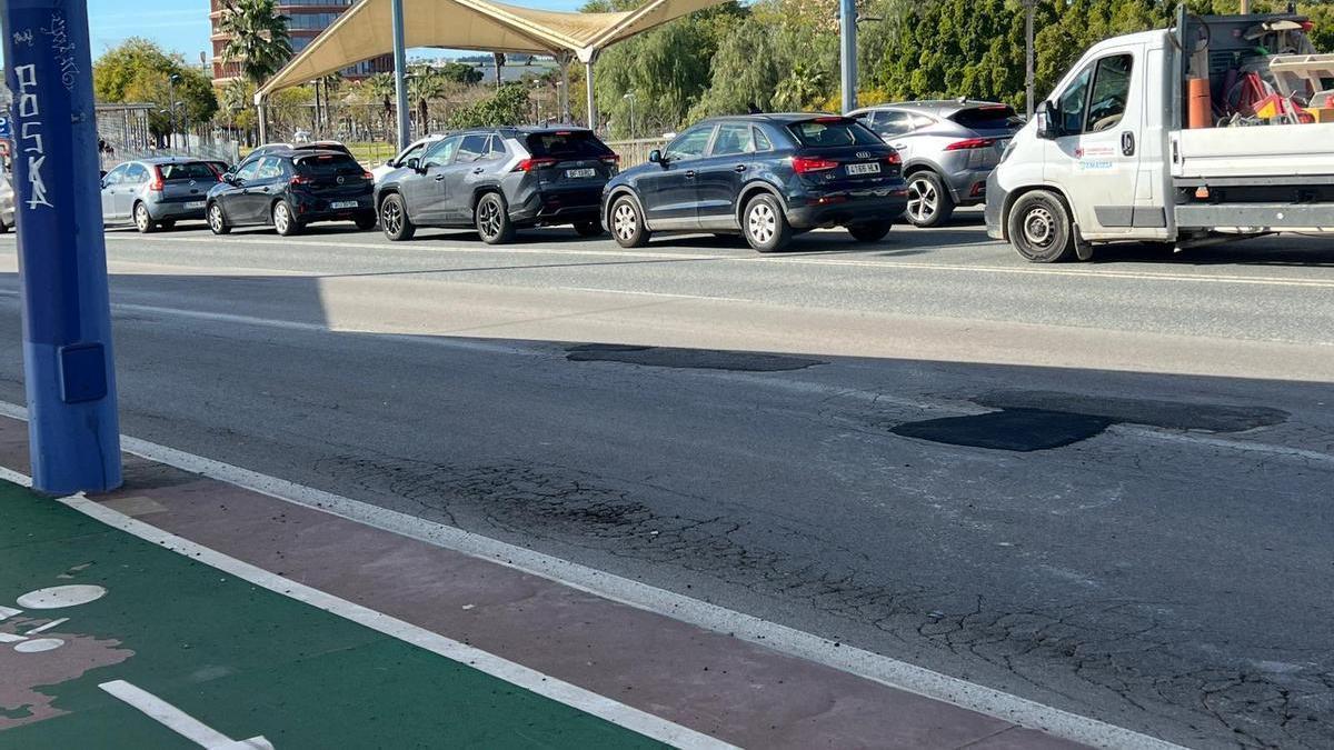 Desperfectos por el temporal en el Puente del Cachorro de Sevilla