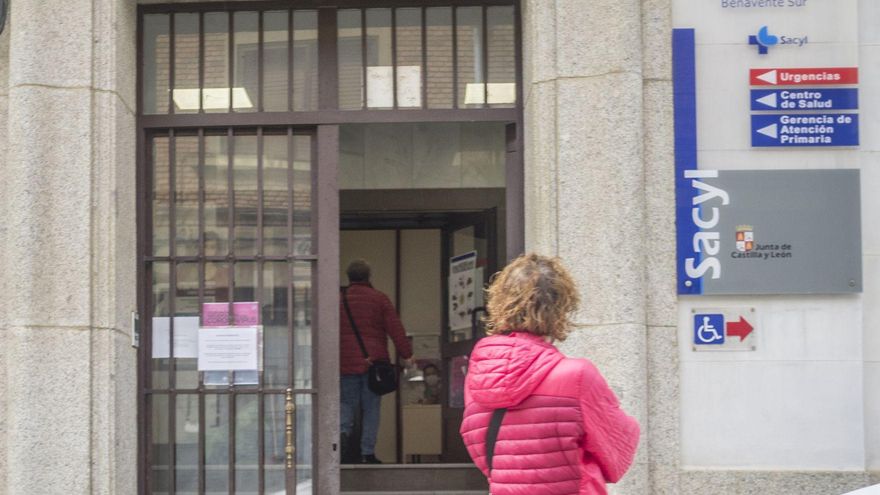 &quot;Un médico del Benavente Sur niega la la atención&quot; a un bebé de 8 meses que finalmente tenía covid