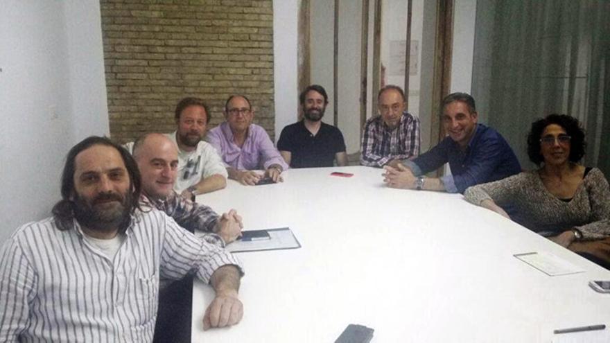 Roberto Franco, en primer término en una de las reuniones de Iniciativa Cívica con partidos políticos mantenidas en 2015.