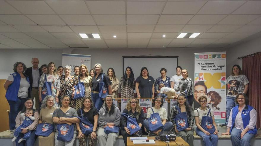 Madres que crían solas a sus hijos: «Para vivir en igualdade e equidade, as familias monomarentais debemos ser equiparadas coas numerosas»