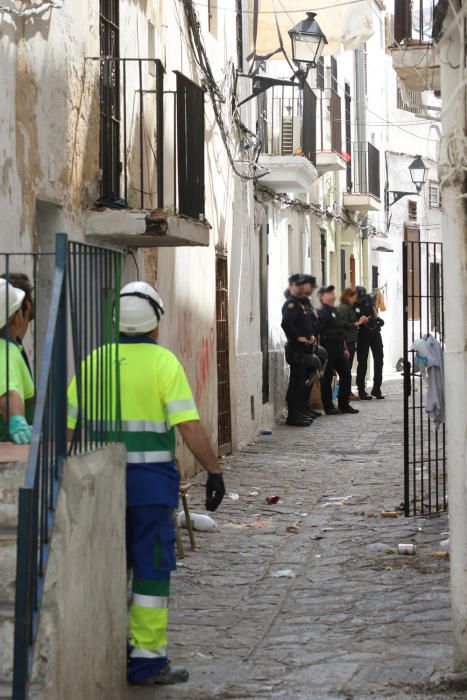 Operativo especial para el desalojo de sa Penya.