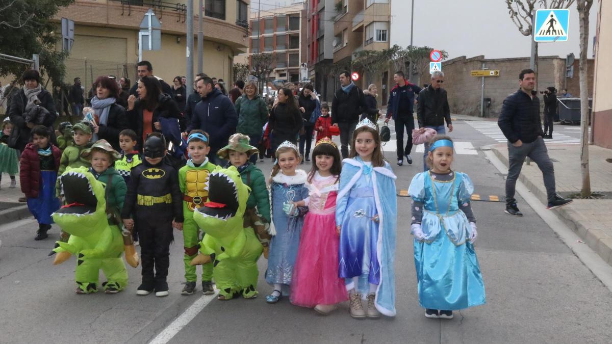 Imágenes: Los más pequeños no fallan a su cita con el carnaval de l'Alcora