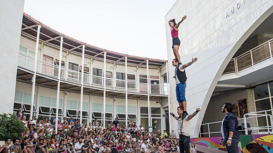 Un otoño con música, danza, teatro  y circo en la Casa de Cultura de El Campello