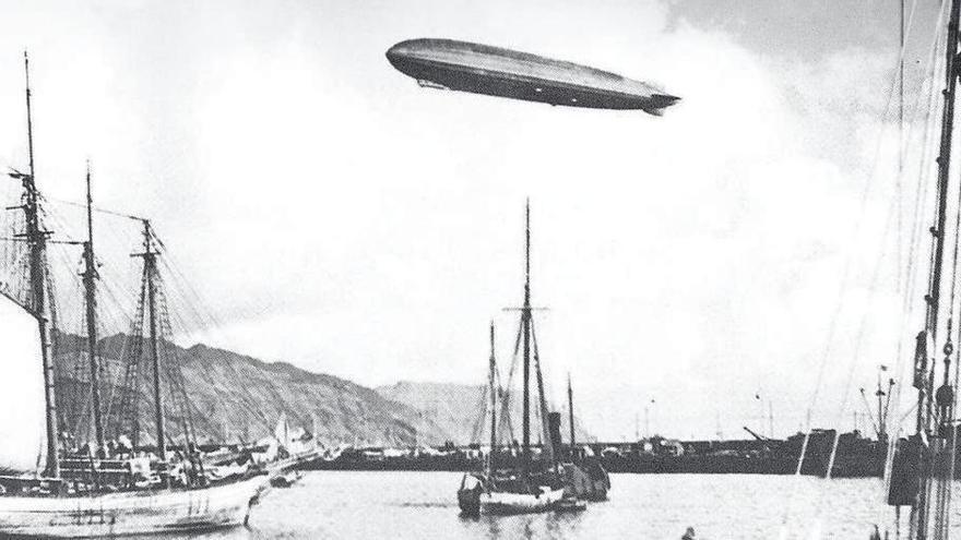 El ‘Graf Zeppelín’ sobre Santa Cruz de Tenerife en 1932.